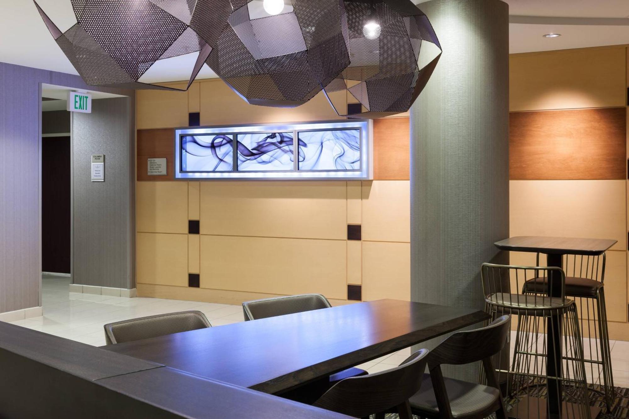 Springhill Suites By Marriott Portland Vancouver Exterior photo